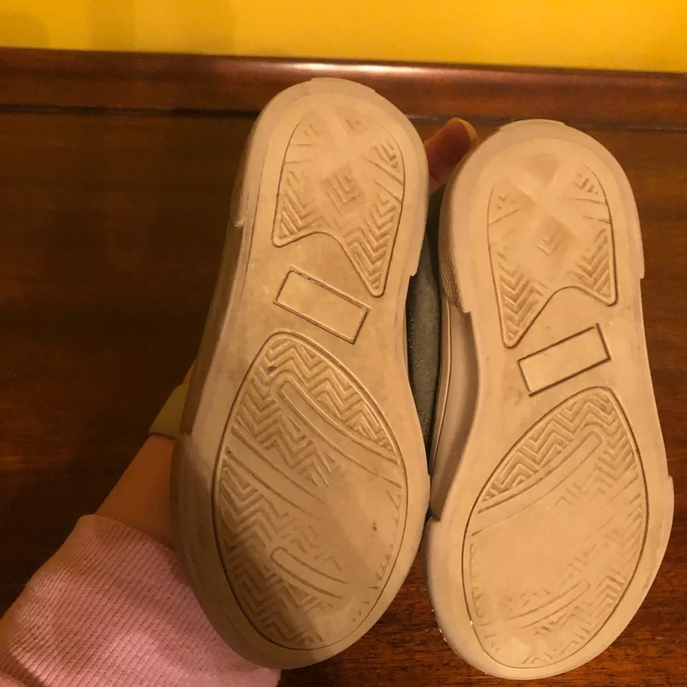 Janie and Jack toddler/ Boys suede sneaker size 8 green